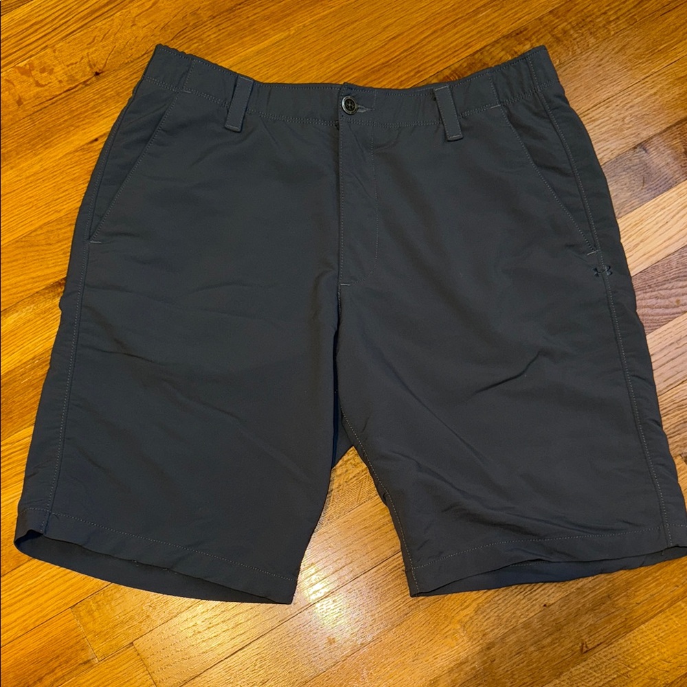 Under Armour Dark Gray Men's Shorts Size 36